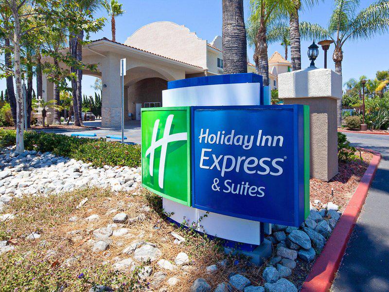 5C7A569578DD54A6B17D6132B60F2C18