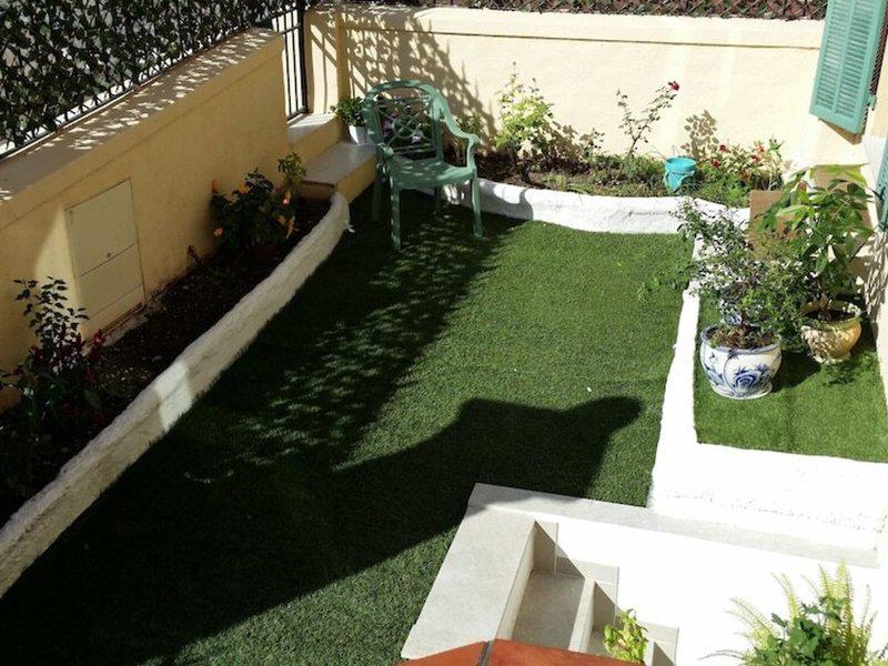 EE96395B023BBA0AD2F2BE23F4640347