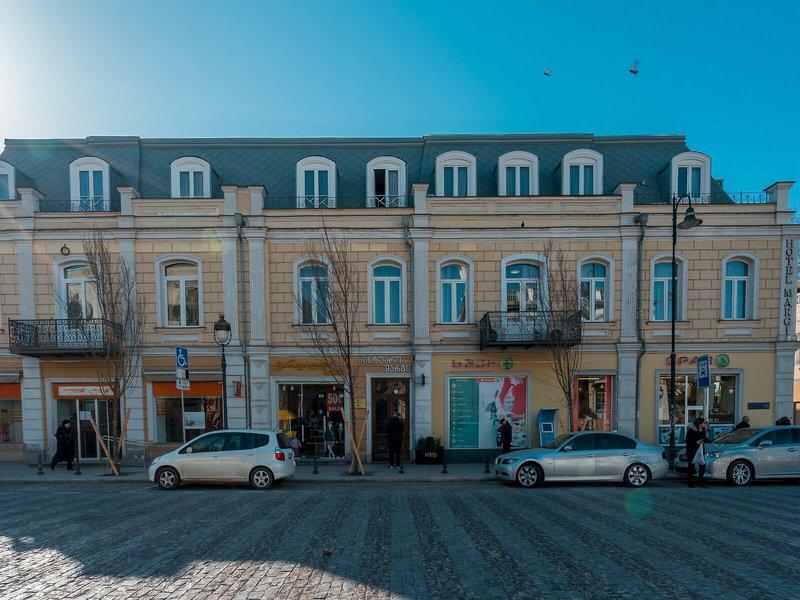 58FA457CA10F23BEA6C45F64B1858987