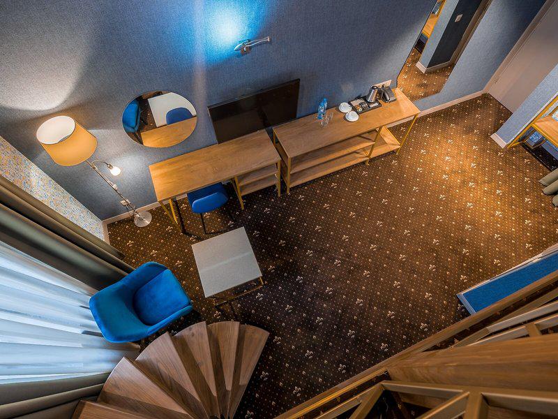 91C860556D1B46E96DB6AB17B4A6007A