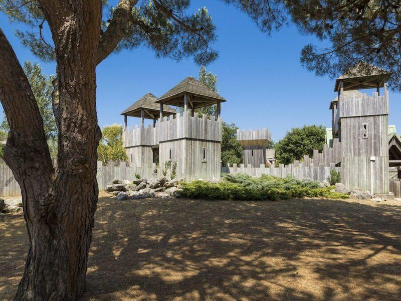 EB953BED614958AED1E02C08670B73E8