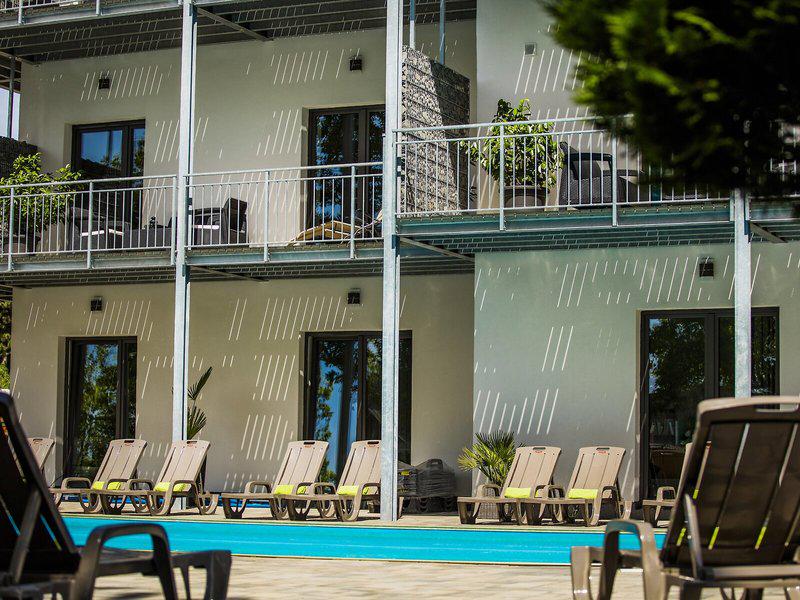 E42FA752231345F7287DD8C1B85E1251