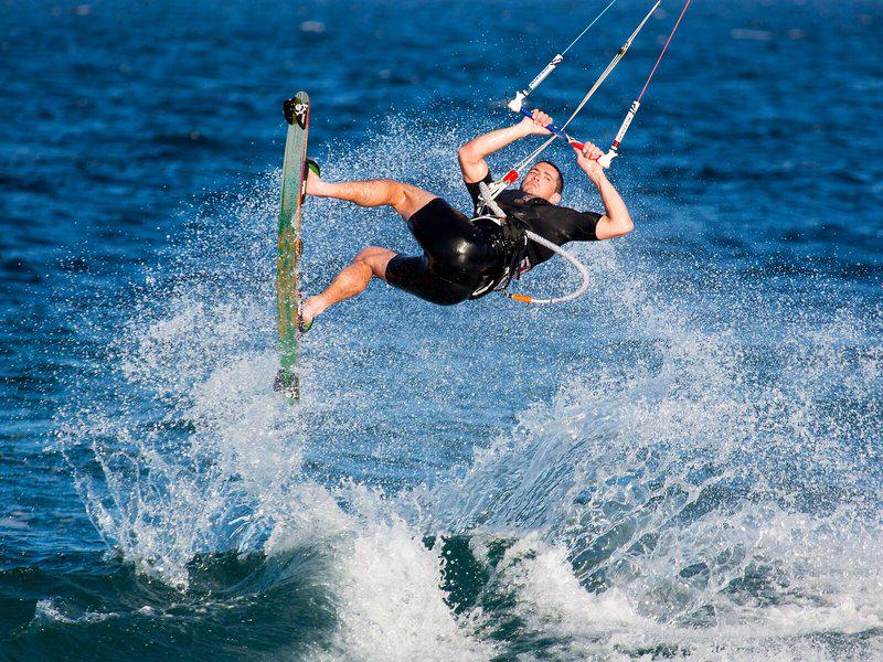 044FC9FF0C775D7BA49FF7BDBD0EC7A9