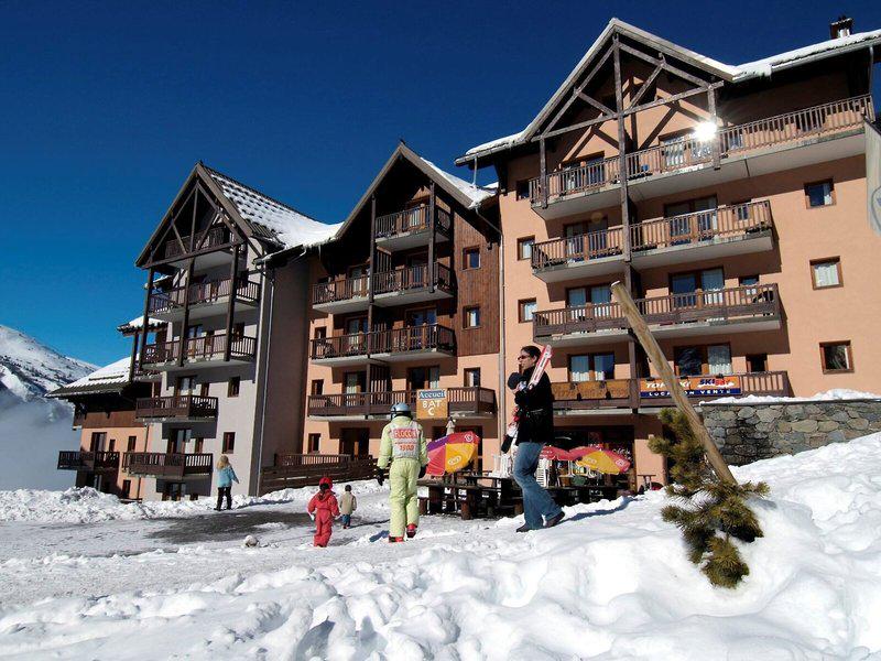 DFA45805D358BF38B6112CB32CAC3261