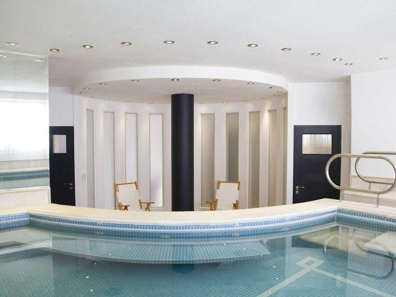 EFDF173C5A64BB4350A136DFB92ADB25