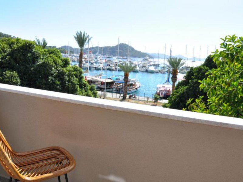 EEA94F9597FB400C2C5323DCF43752B5