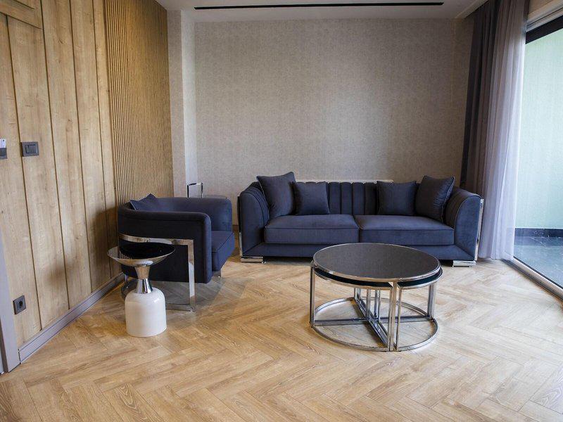 06913EDAC8B615A01057D74FE44B2A0F