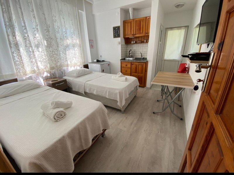 9EB328CC644883C5AEA35D4C548D1B5A