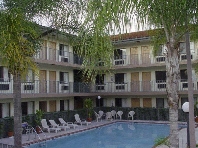 F7EE902924923D98E73B2C0AD089A43B