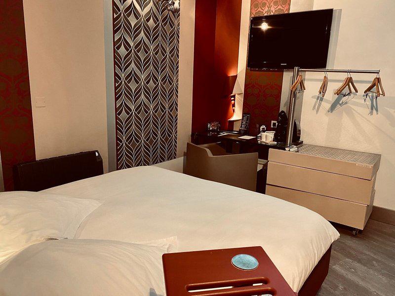 857C9D118471EA2C31DBE6544AD72C4D