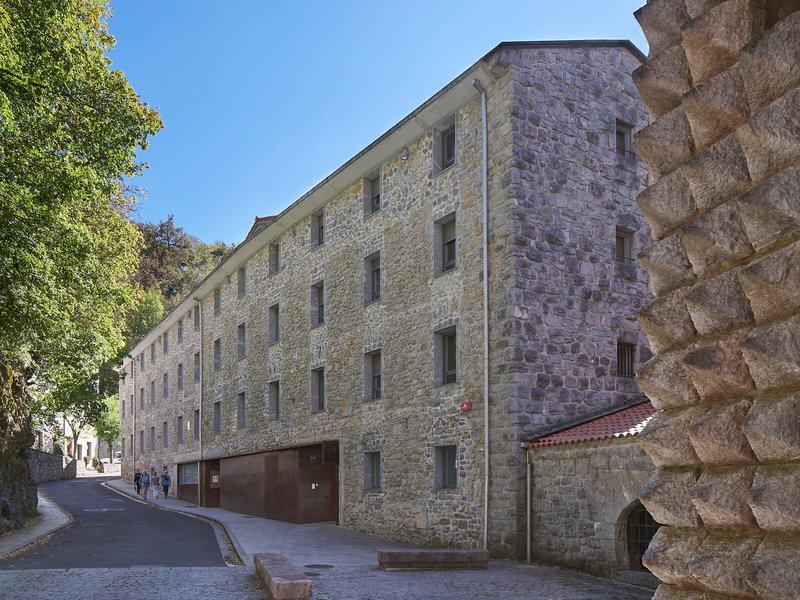 CB1B8D99D0AD7DC1C63FAB403F24DF36