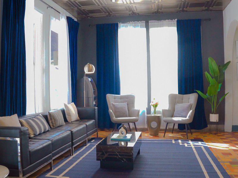 4BB6E7B4F403D06926E7F7D490EF9899