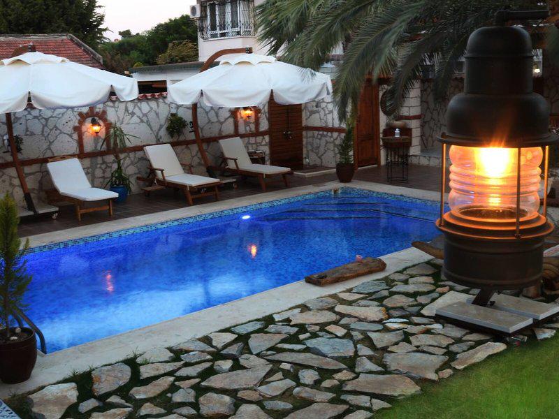 CDC3F15FDDC26AC28C33BFD1D594BDFB