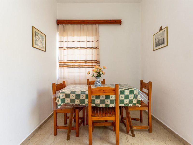 68034E1DA402D68F755D8051BC48611D