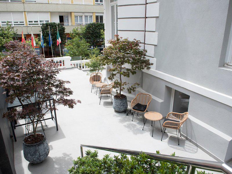 77175F14F4DA2CACA8CB21CFC61A4526