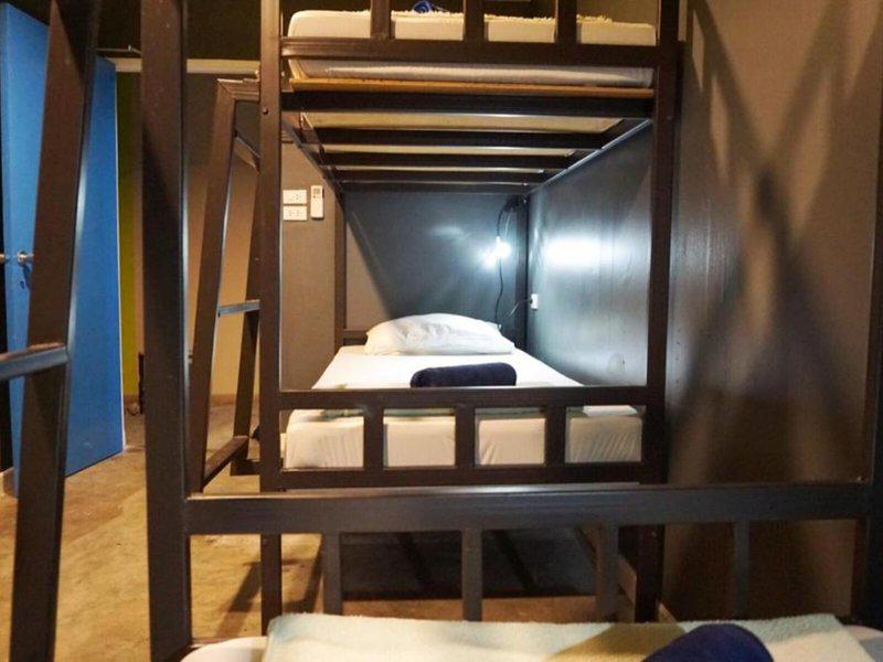 F18DF60FC60791944F80A8C603663712