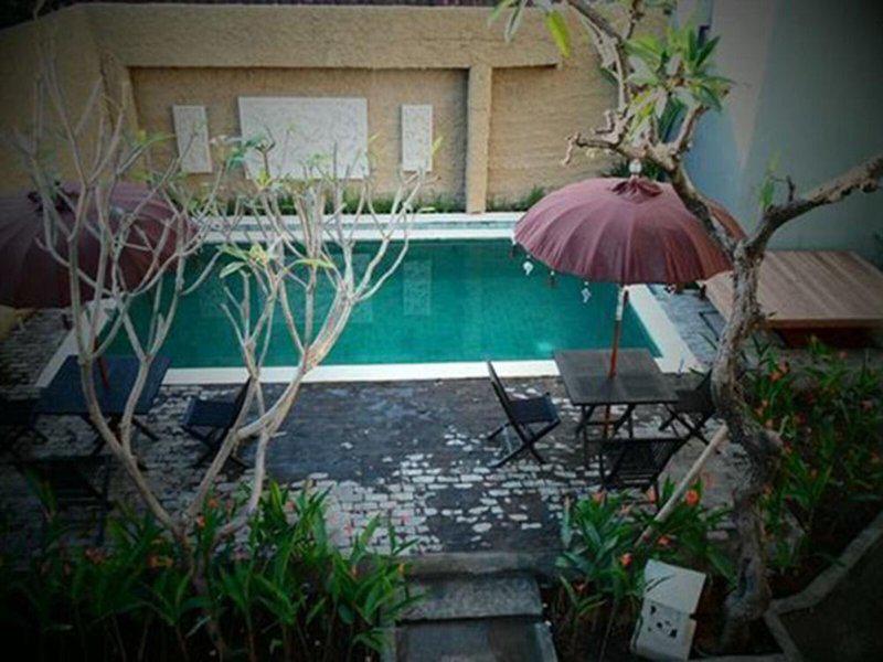 5012058DAFD8C768E6D338E9061FBBFB