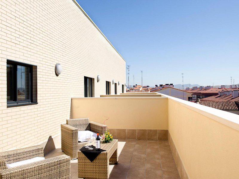 C79B7ED84EE9ED4405874D9A38EA5639