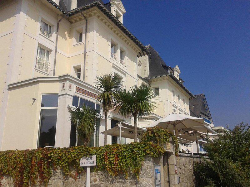 6CF2C09D96255E2D4F83B984741C9794