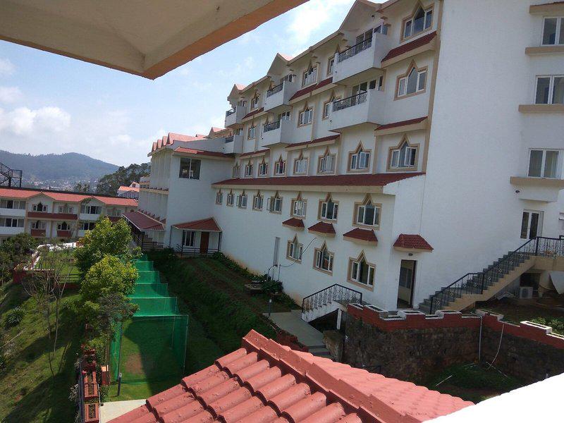 1987DAEA5335A0D4CD92E80DC6BB6CFD