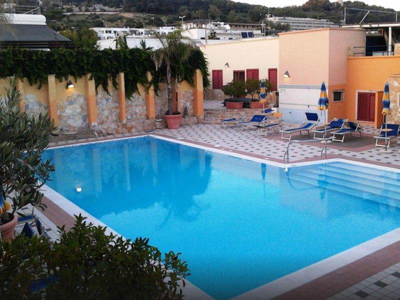 1E4527A6A734A836739A74D34CBF7B10