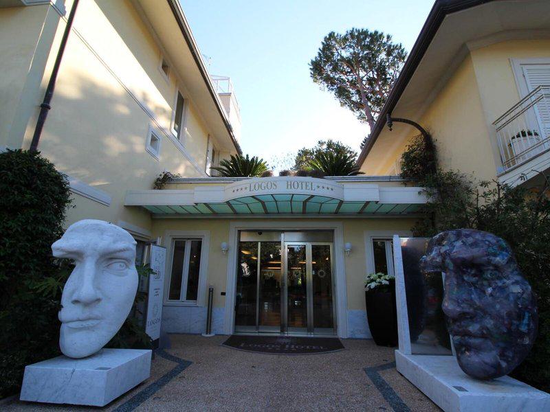 1C958ABD236D3B5D7A99C43F19FFED14