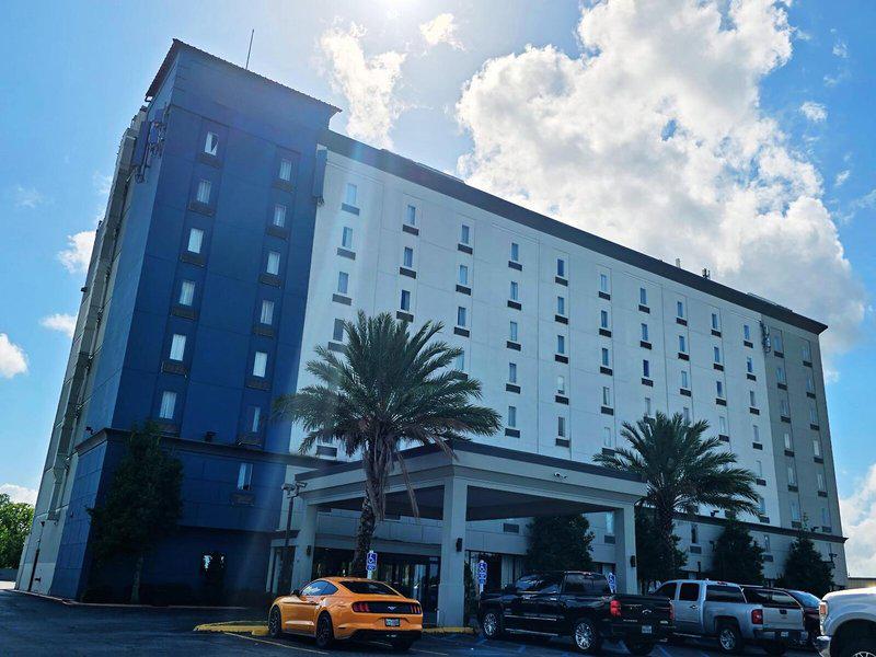 6D4E6C8818533A3889293EC982D8B454