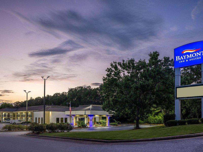 557CB15B6B77E0401AAB08911798C4B8