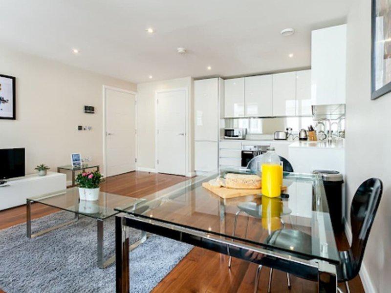 E7898557872FCCDCA7C6C38F1658EC8B