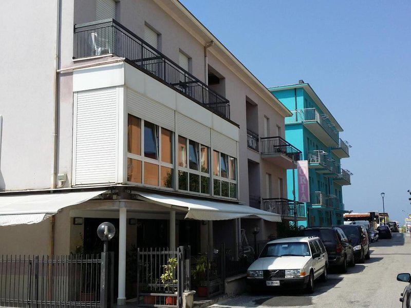 4A8E75AD69E0F9E48A0466395B2D46DC