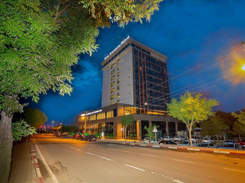 97DF9FB9087DE44F16A332C4317387B2