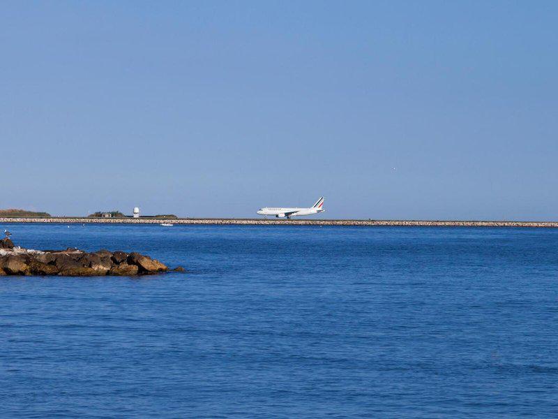 8526FBFBE27CF5D9FE425B6CA7601EEA