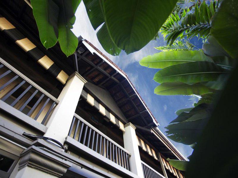 CF9AF2E3A4D059F6E2FD9AF5387AE02E