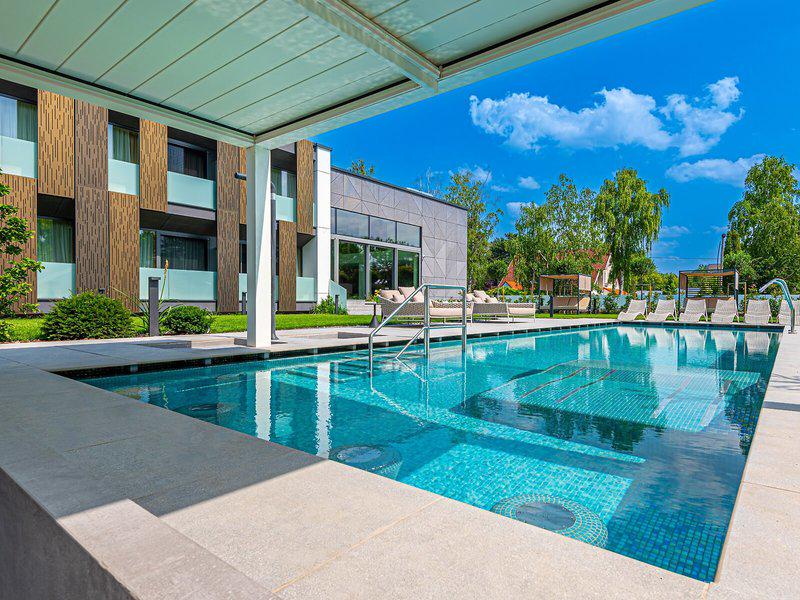 13E4BEA6F4AF058C2048F8ACE3627A5C