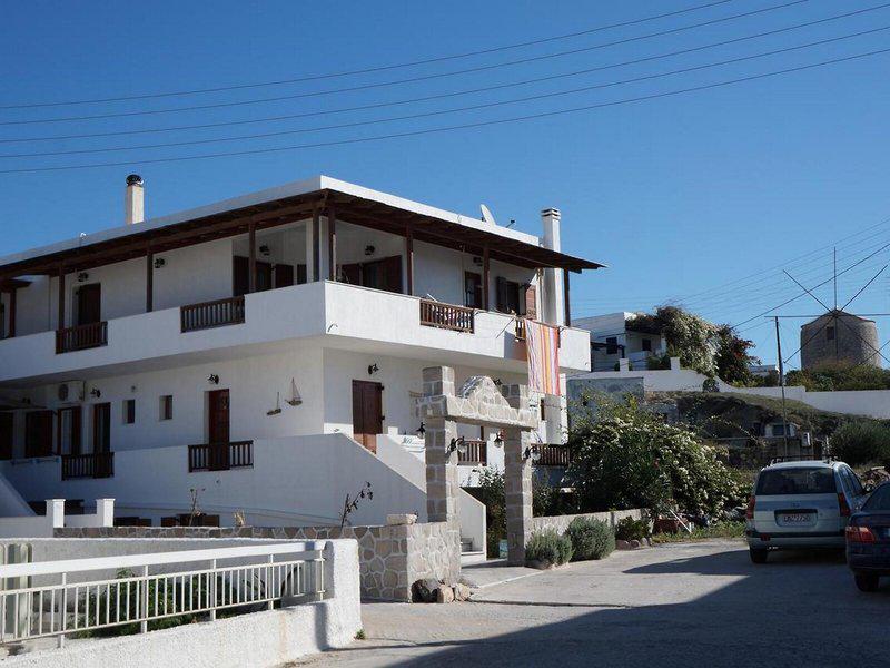 11089A2733F10695A2758573F1412911