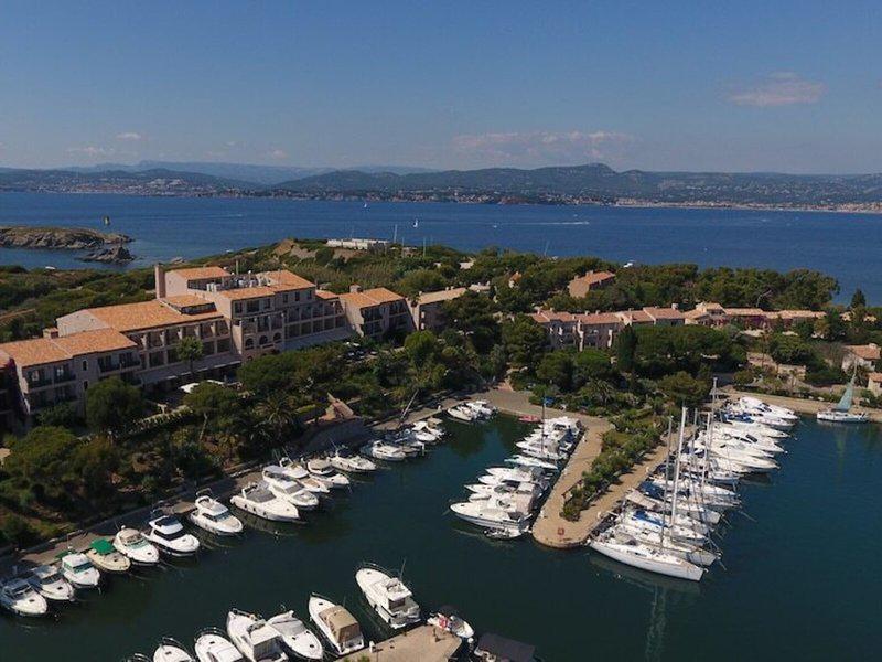 3935B340FBD83215DA058876D62ACA6C