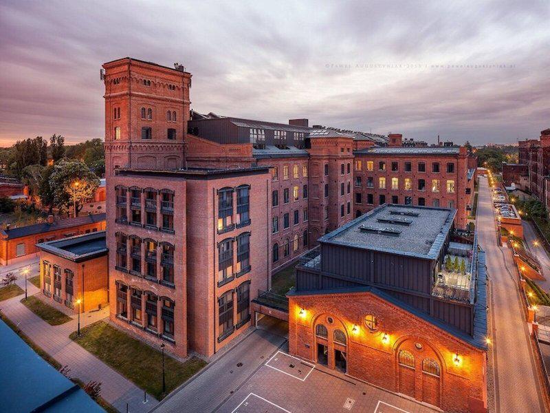 D62FC061FFED53B2FA4F2C7802883275