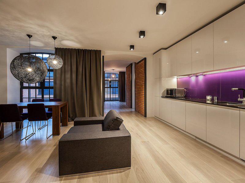 DC091ED548845E27B8474712405513A6