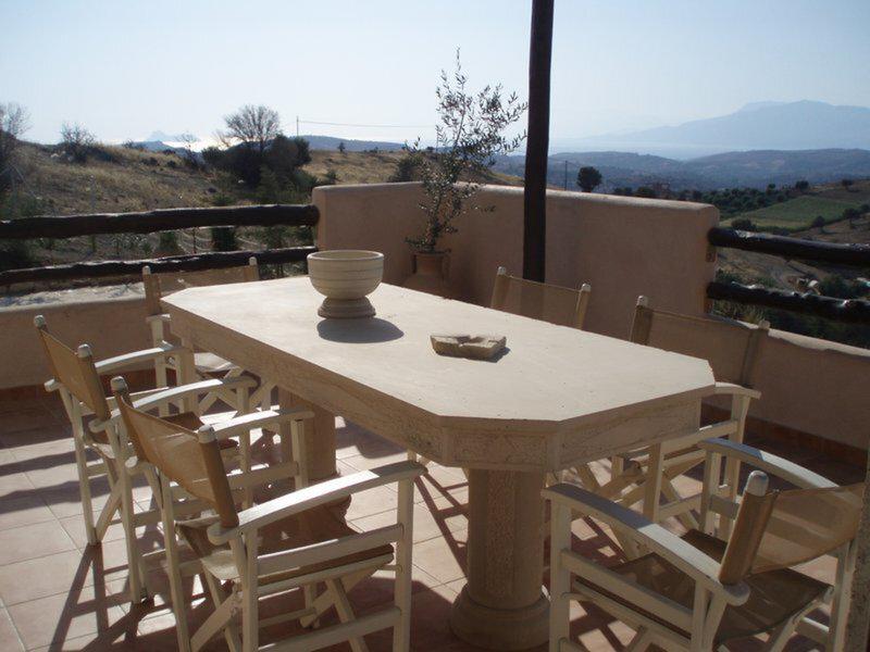 4C4592F51F8797230F3B880E4B681C2A