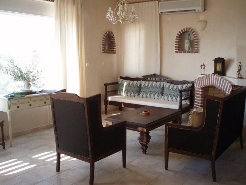 EFC2B788CE53581B841FBFEC1077F23F