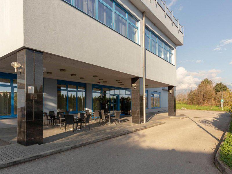 B64AA30063786D5C657E0F78D7C45CFD