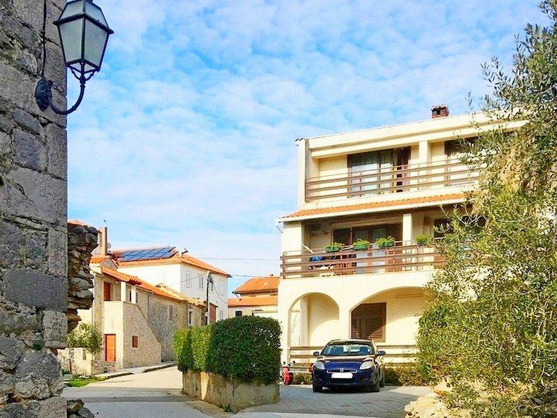 93A74472055C88A8BDA3AD6DDE6E3D30