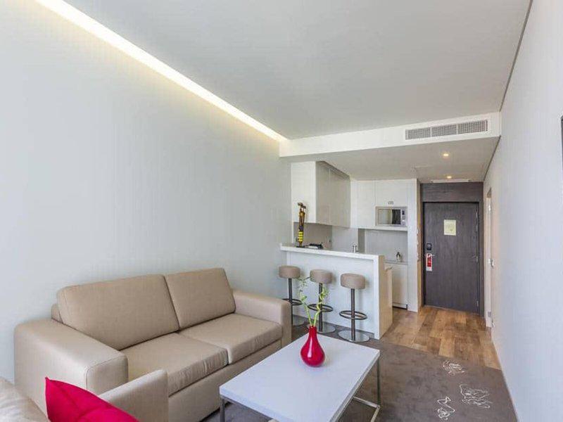 8286A8D22C392399D52B6C0A9AE3C94E