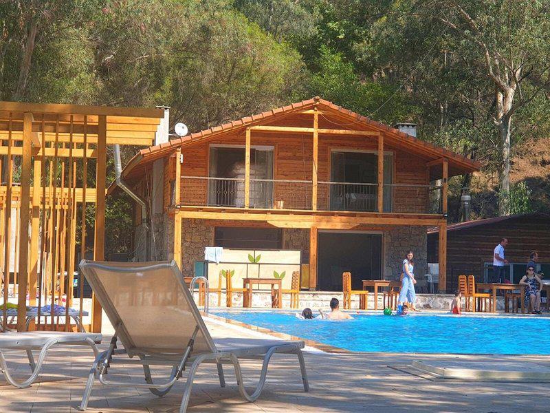 AC8574B1190F0B1C8349EB0BE9AA21D5