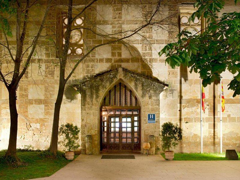 C6ED3FCF9C1D104613BA7791F1C0B305