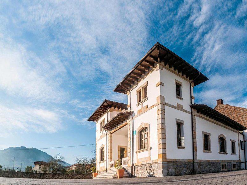 BE9637C42B64C67C90178410723599B4