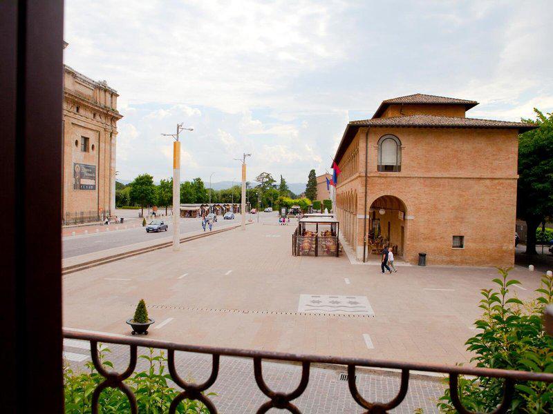 8C3CA2146DB2D1DC334A19F13E88D21E