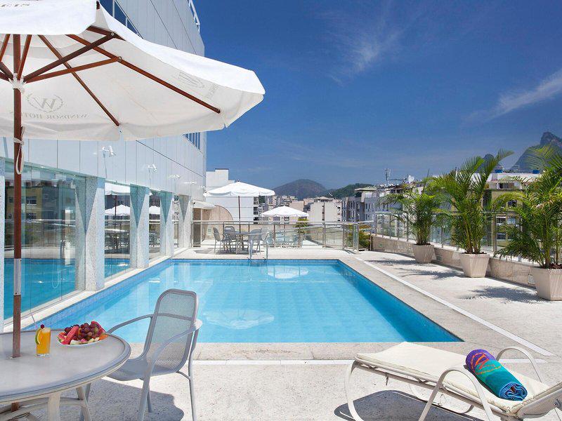 F31111F0A8883BB51836C802AEC61F16