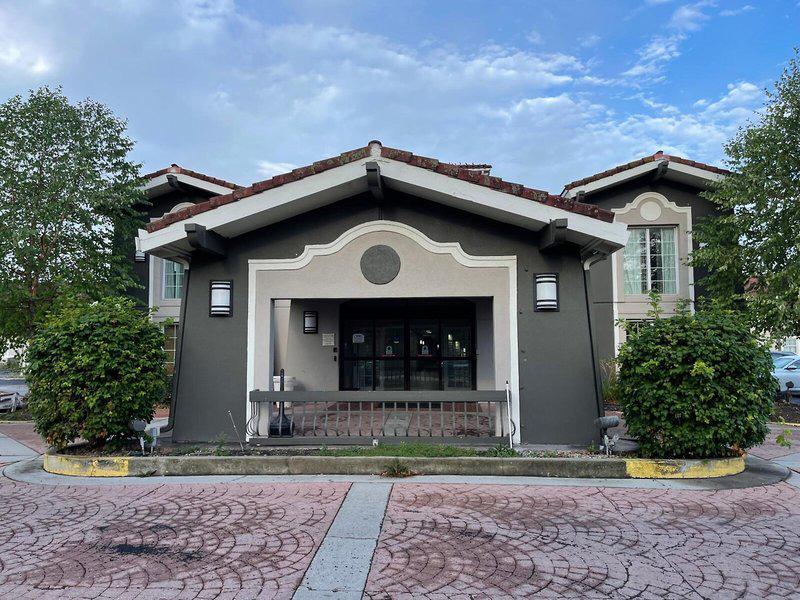 22D3EDB71F6E204AC11CEB4D399979C2