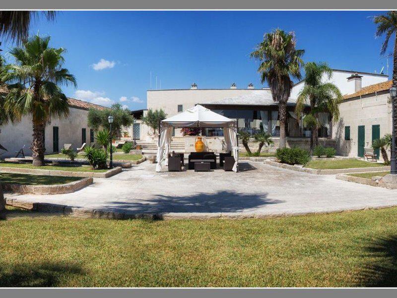 01C1AEEE5F2CE35DA8632F345D3BD736